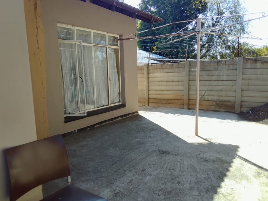 To Let 1 Bedroom Property for Rent in Oos Einde North West